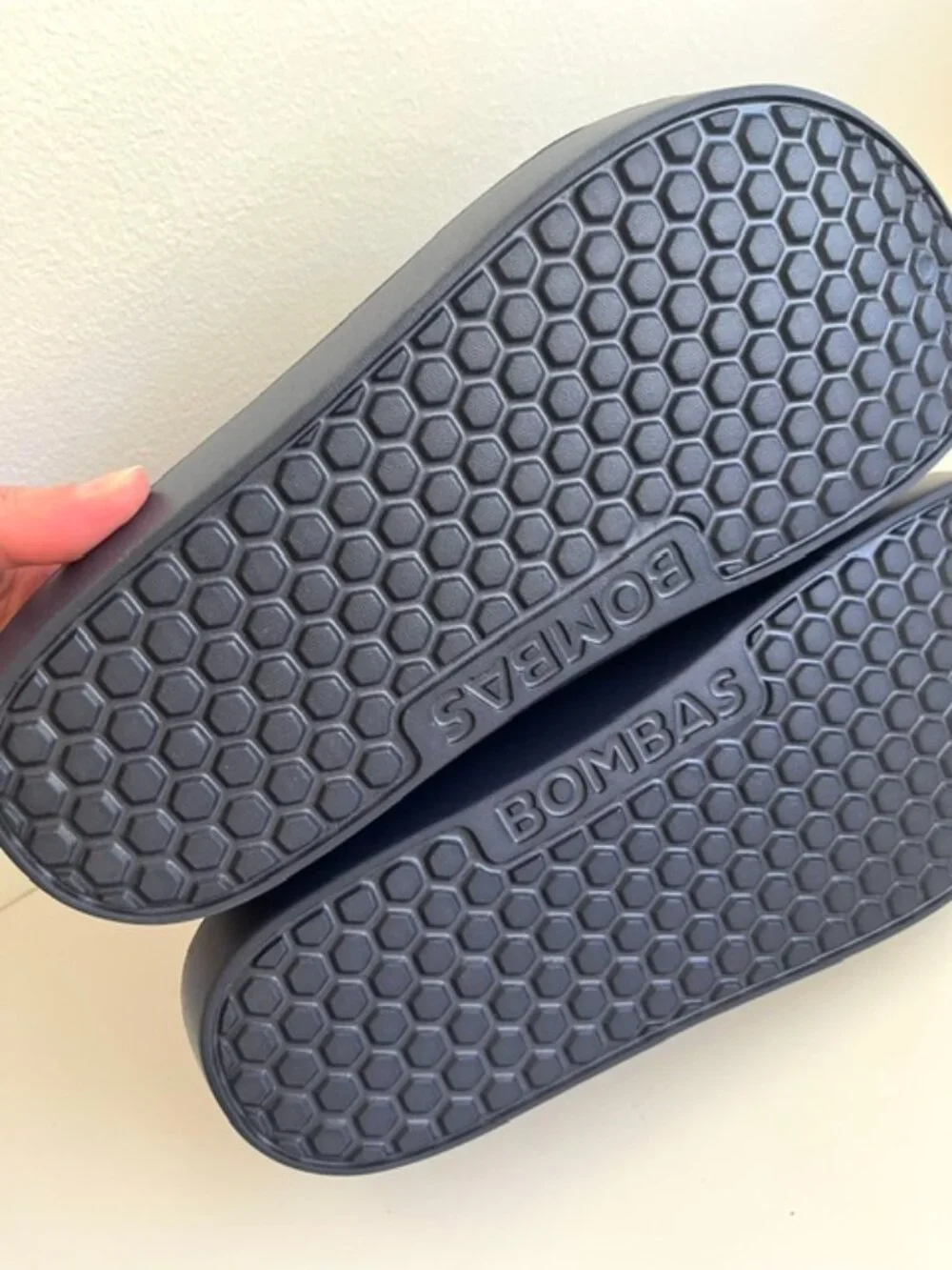 New! Bombas Friday Clogs in Deep End | Size Men's 7